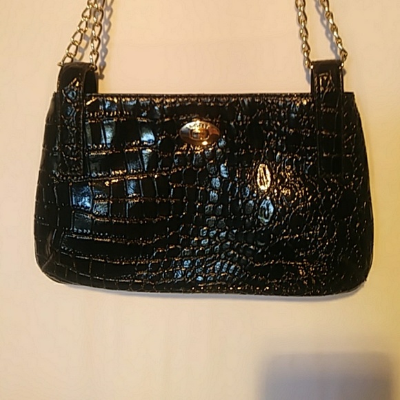 Dkny Handbags - DKNY BLACK CROSSBODY PURSE BAG